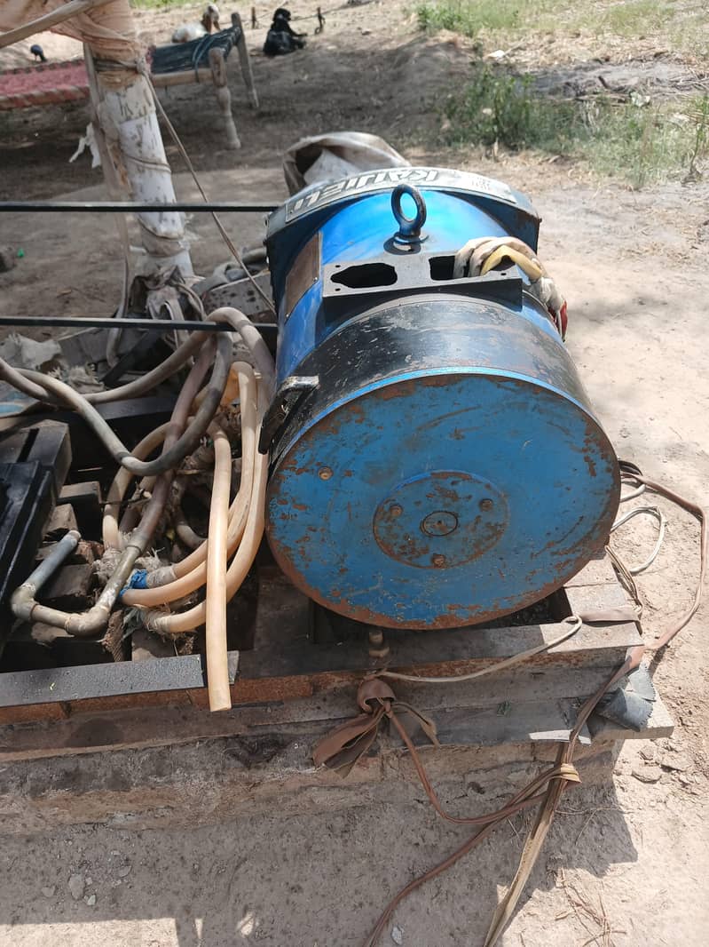 Peter Engine and Dynamo 1