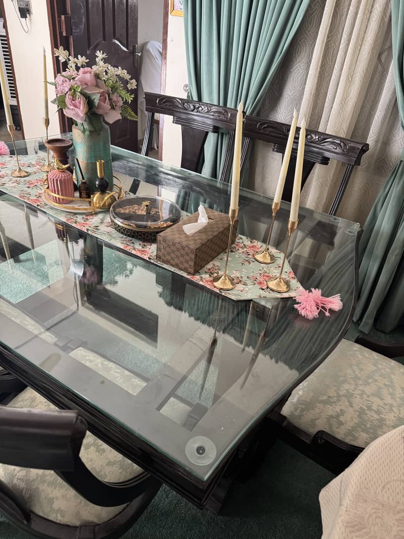 6 seater dining table 1