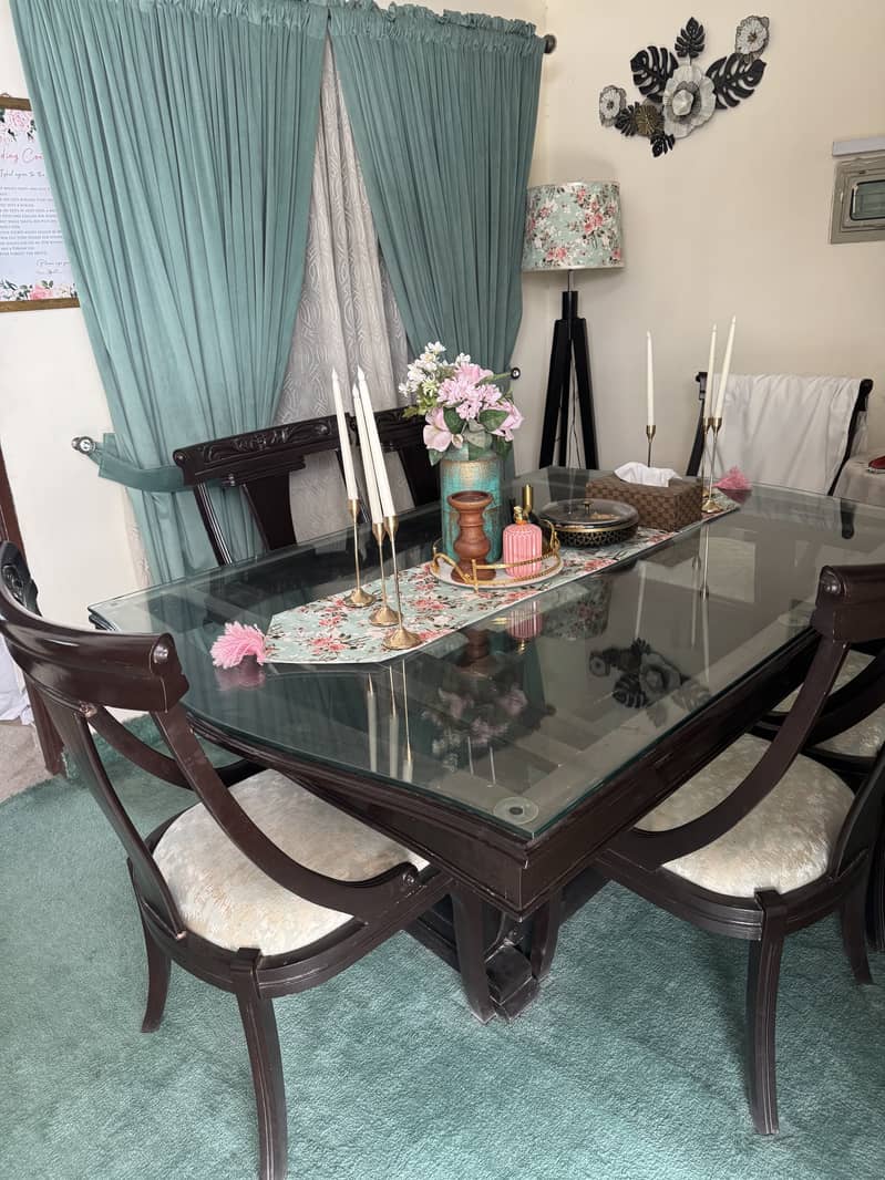 6 seater dining table 4