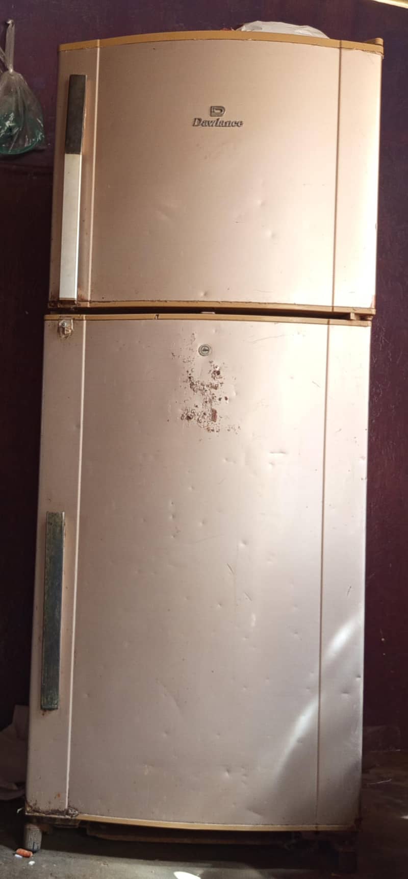 DAWLANCE FRIDGE 2