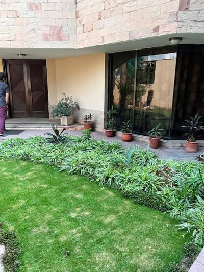 Gulberg 4 Kanal House Blue Commercial Available For Sale