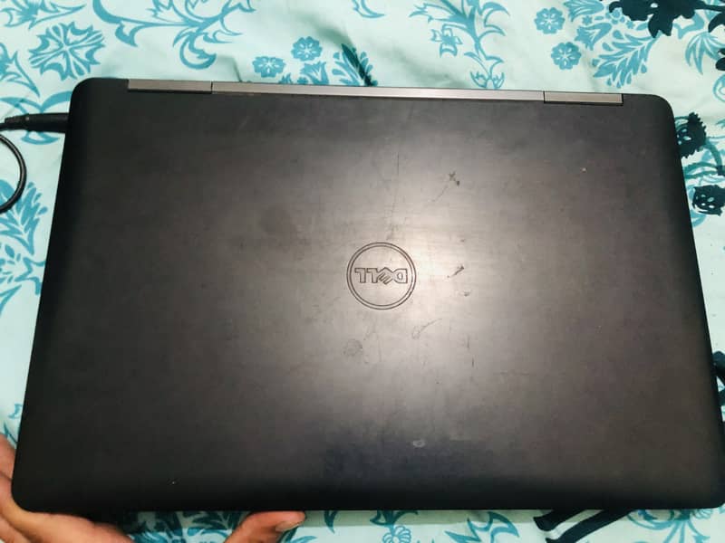 Dell e5540 1