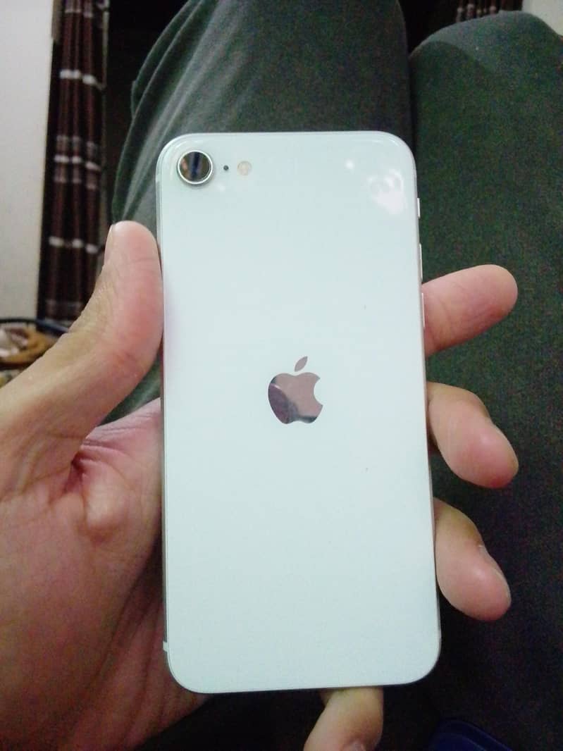 Apple iPhone SE 0