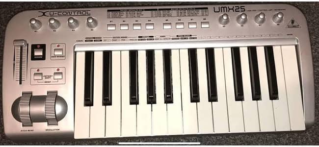 Behringer umx 25 midi keybord