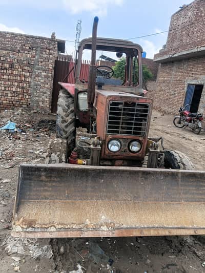 Russi Tractor