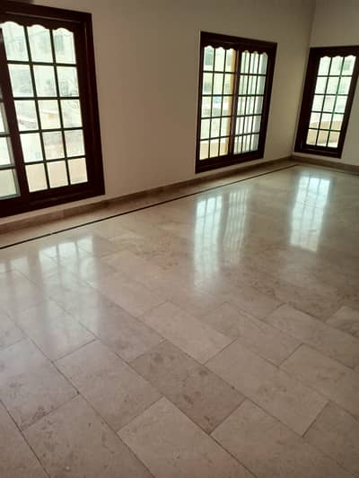 PRIME SILENT COMMERCIAL 7-ROOM FOR RENT GULSHAN-E-IQBAL BLOCK 13/D | MAIN 60 FT ROAD