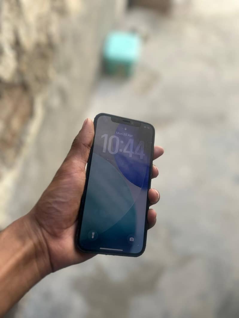 Apple iPhone 12 5