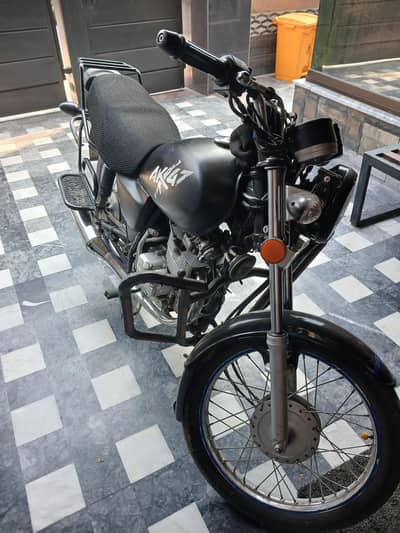 SUZUKI GS 150