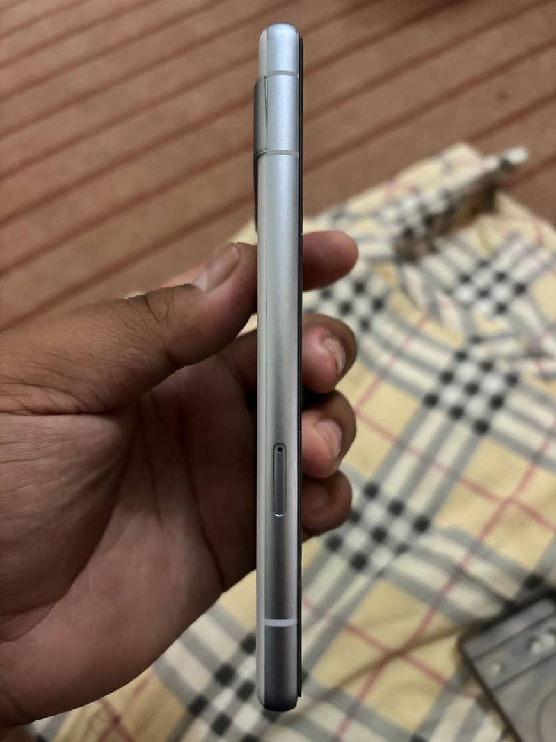 Google Pixel 7a 4