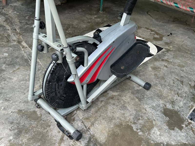 exercise cycle/bikes 1