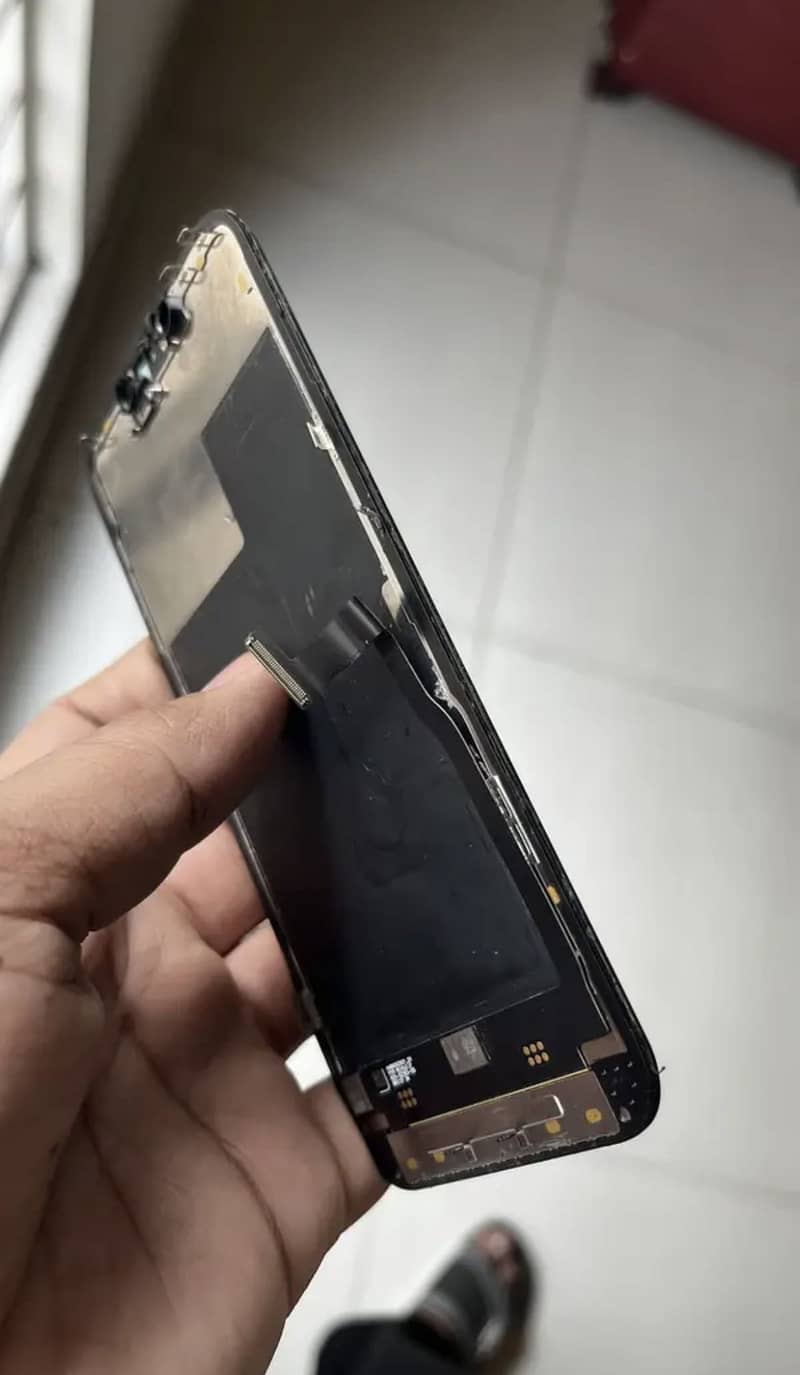 iPhone 13 Pro panel 1