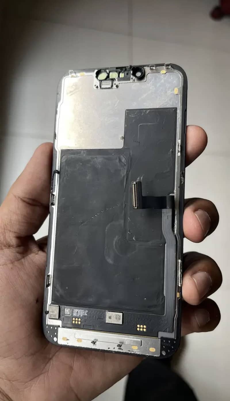iPhone 13 Pro panel 2