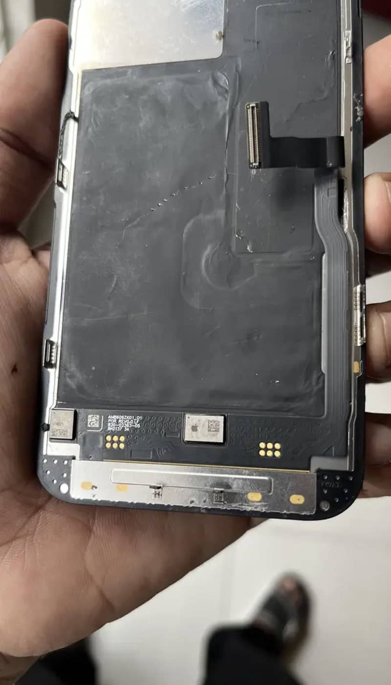 iPhone 13 Pro panel 3