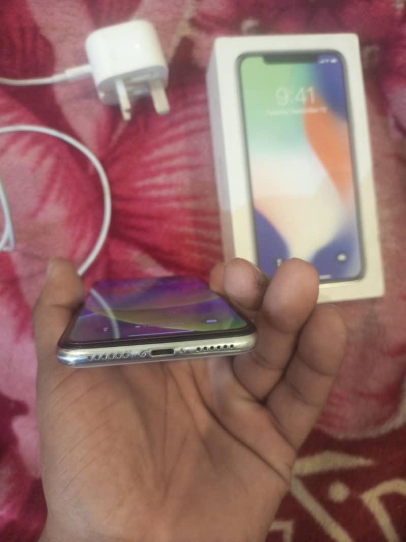 Apple iPhone X 5