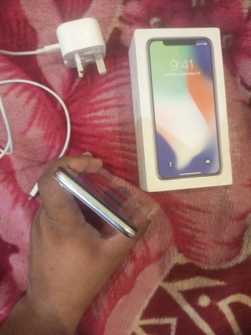 Apple iPhone X 6