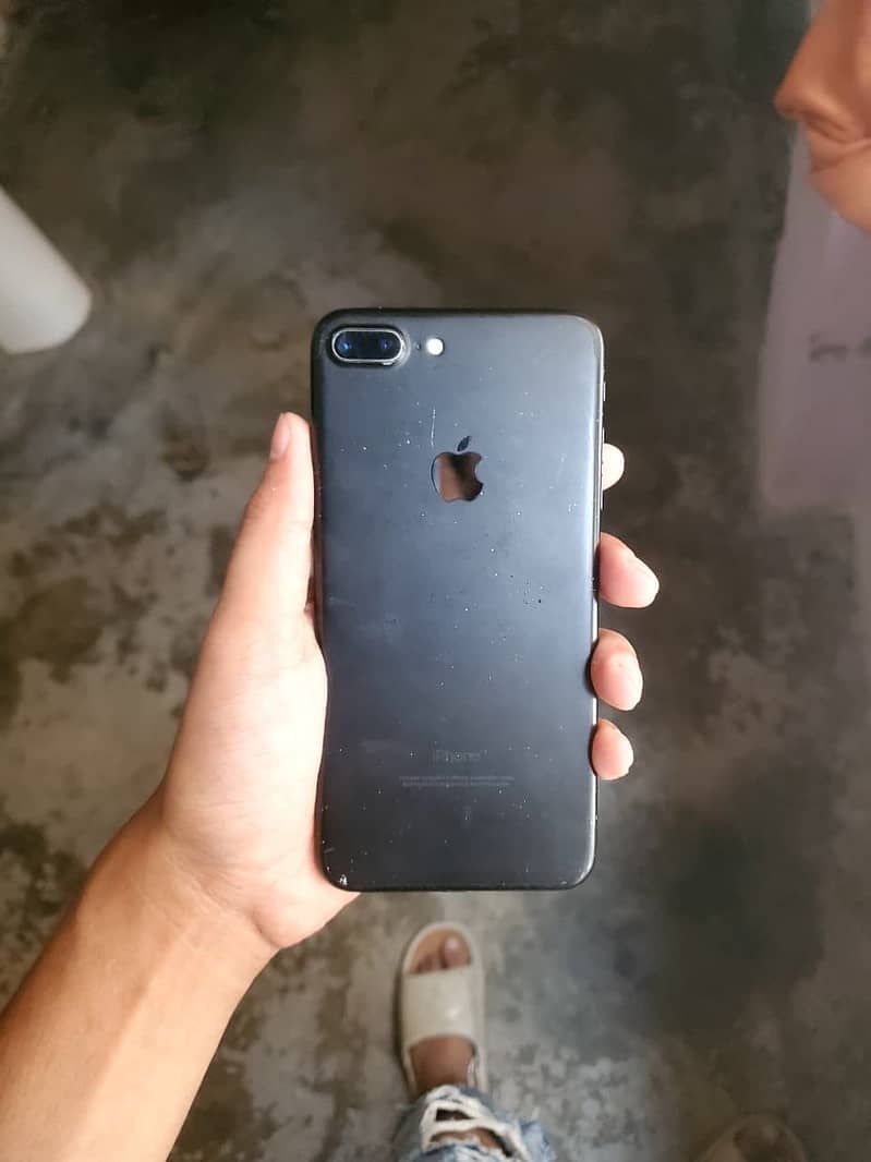 Apple iPhone 7 Plus 0