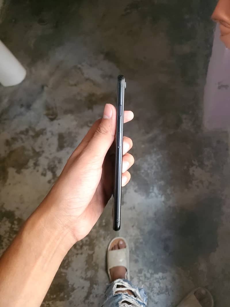 Apple iPhone 7 Plus 3