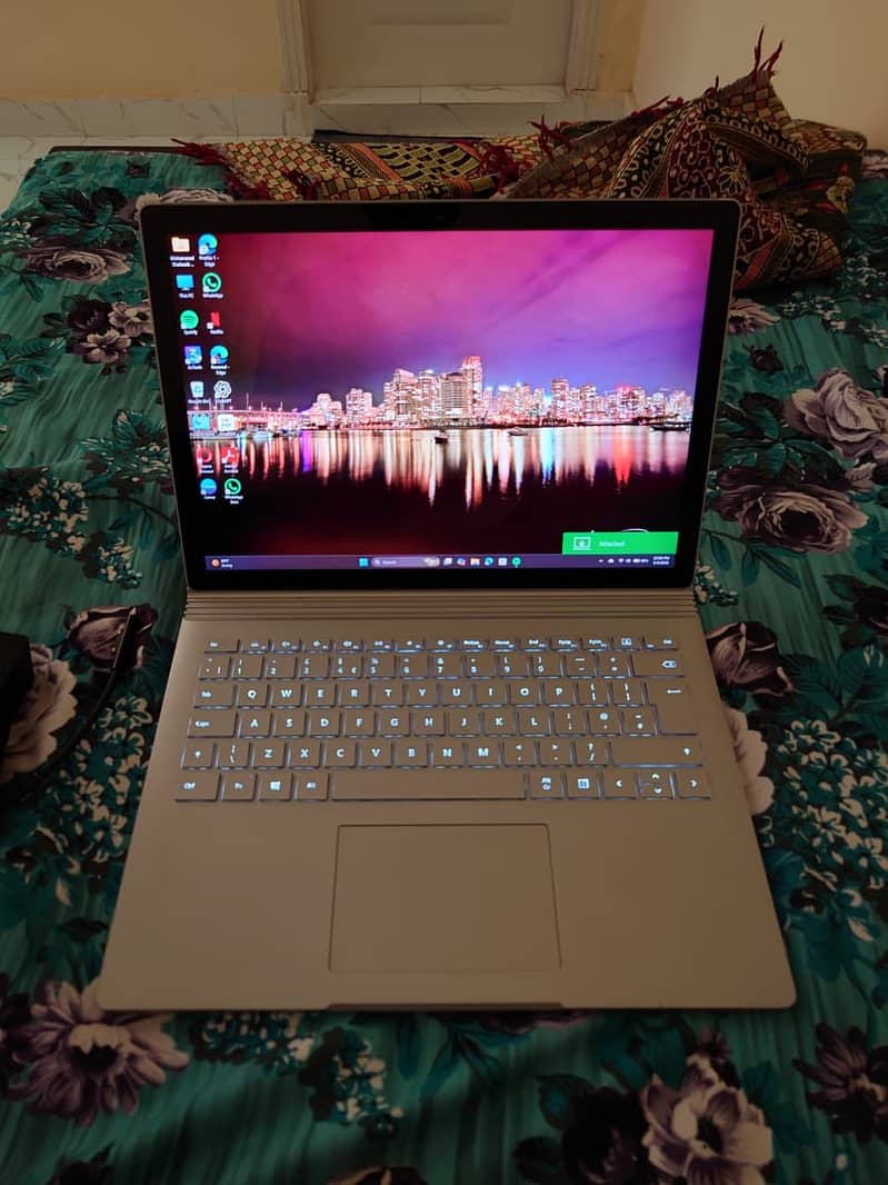 Microsoft Surface Book 3 4
