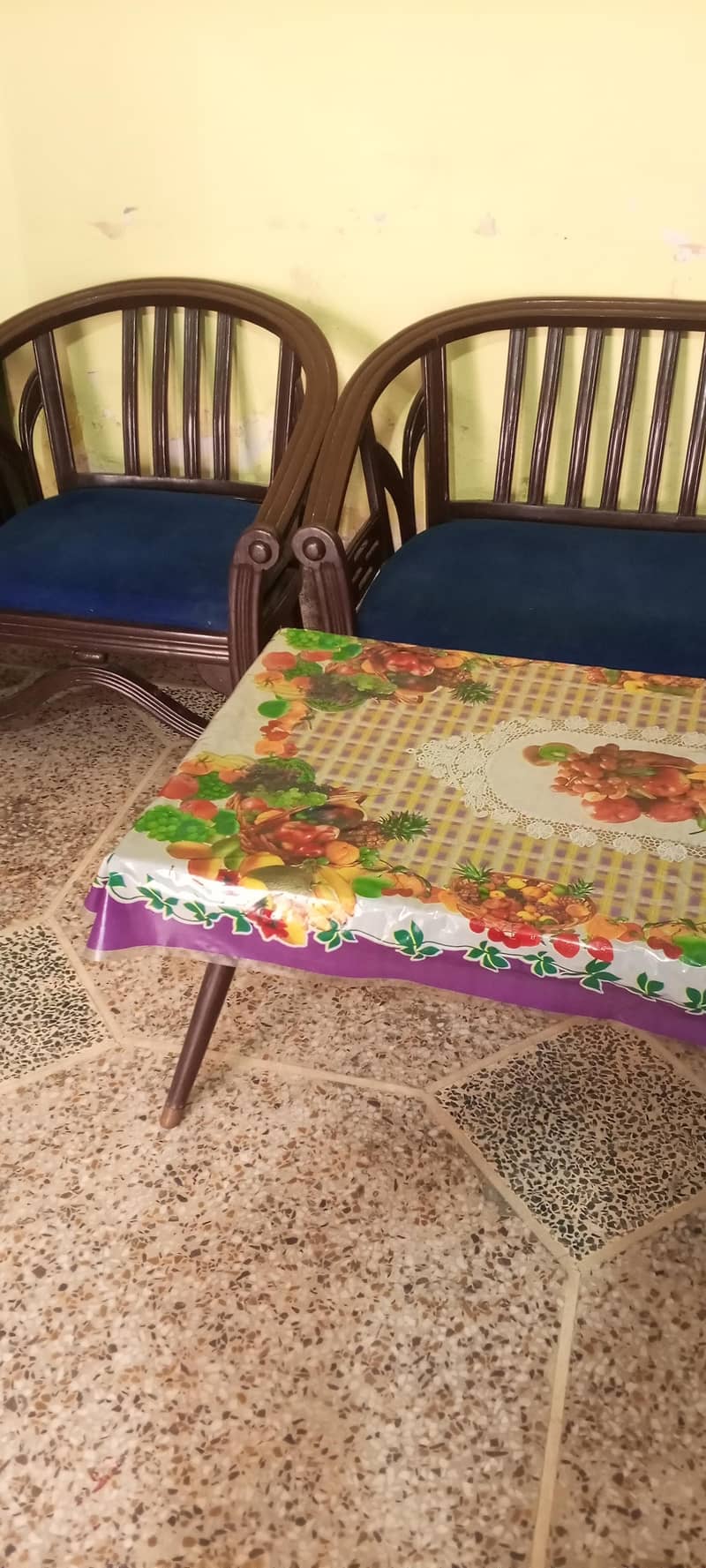 sofa set with table good condition 0