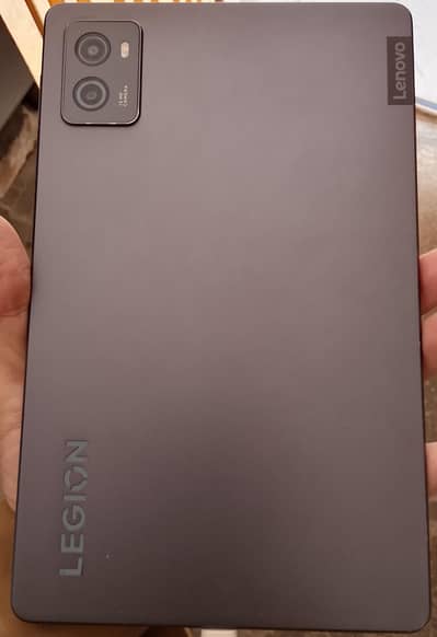 Lenovo Legion Y700