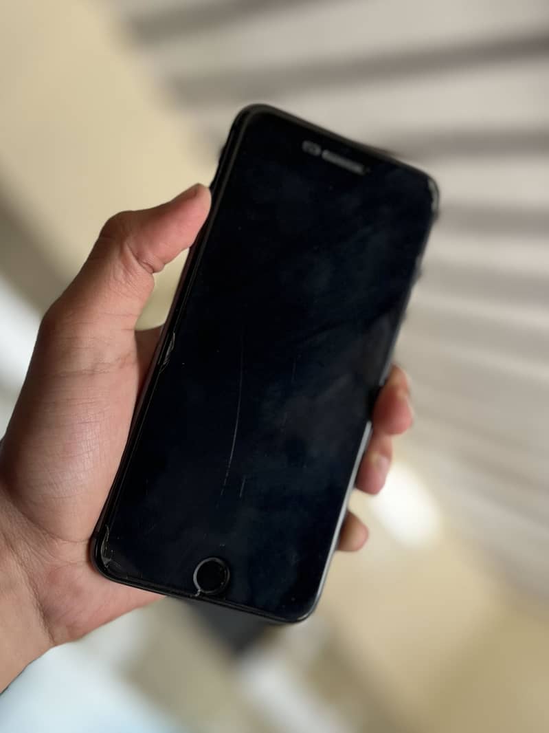 Apple iPhone 8 Plus 2