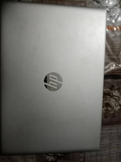 laptop HP i5 or 8 generation