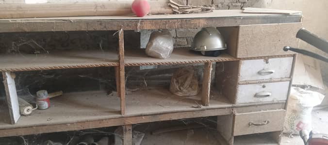 Shop counter