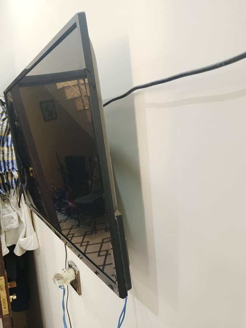 32 inch led tv Android+cable 2