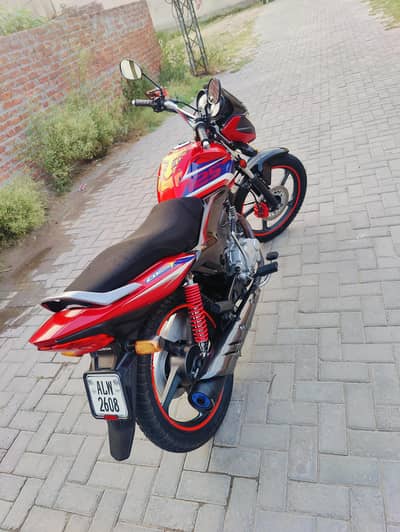 Honda CB 125F