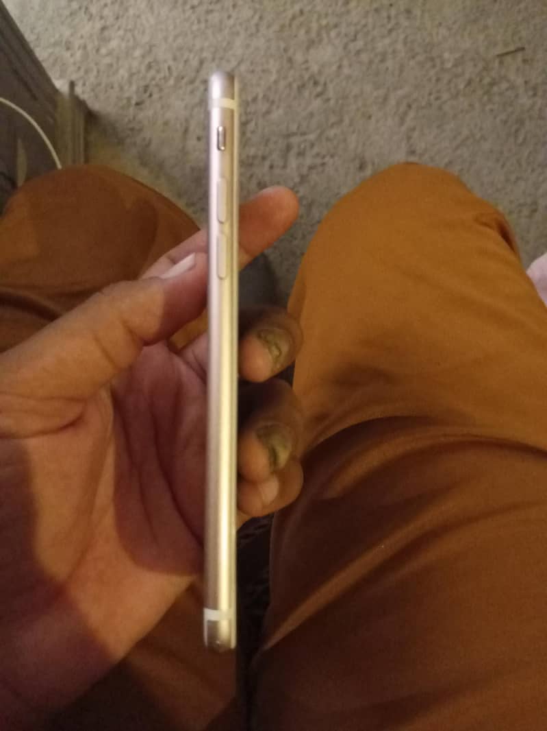Apple iPhone 7 Plus 3