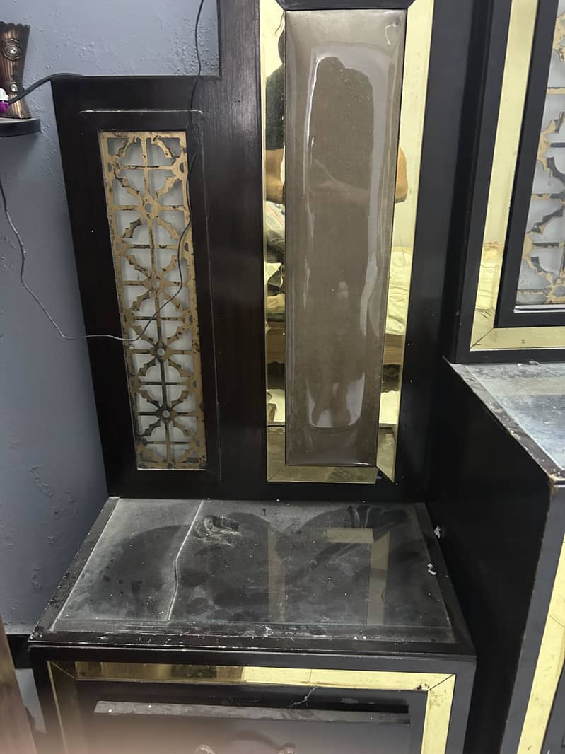 Dressing table with 2 side tables 1