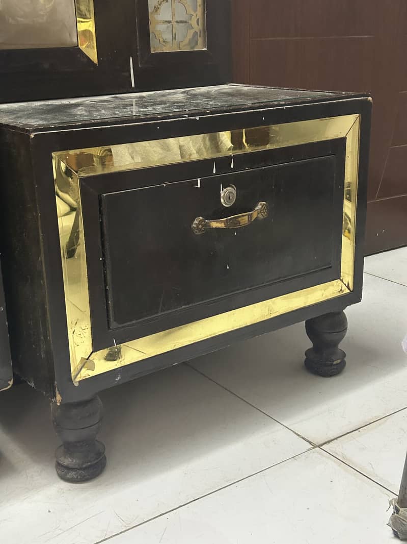 Dressing table with 2 side tables 2