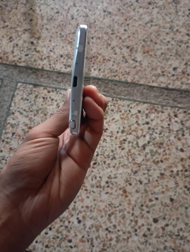 Samsung Mobile Note4 3