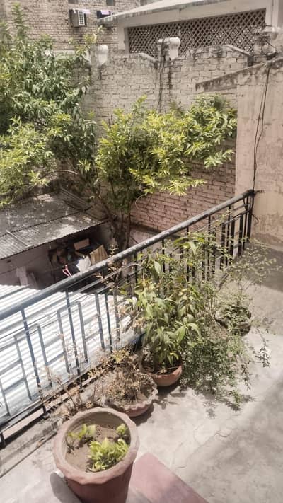 TRIPLE STOREY CORNER HOUSE FOR SALE