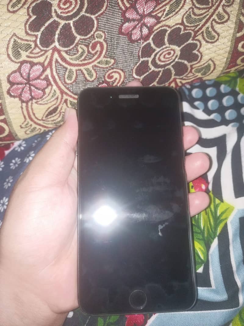 Apple iPhone 8 Plus 5