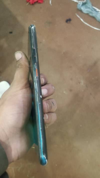 Final  price 10000 back camera glass damag  frent glas konar damag