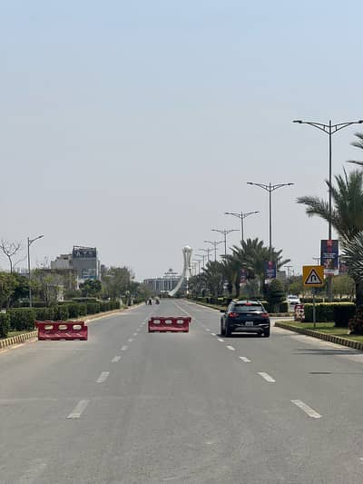 20 Marla Residential plot for Sale In New Lahore city