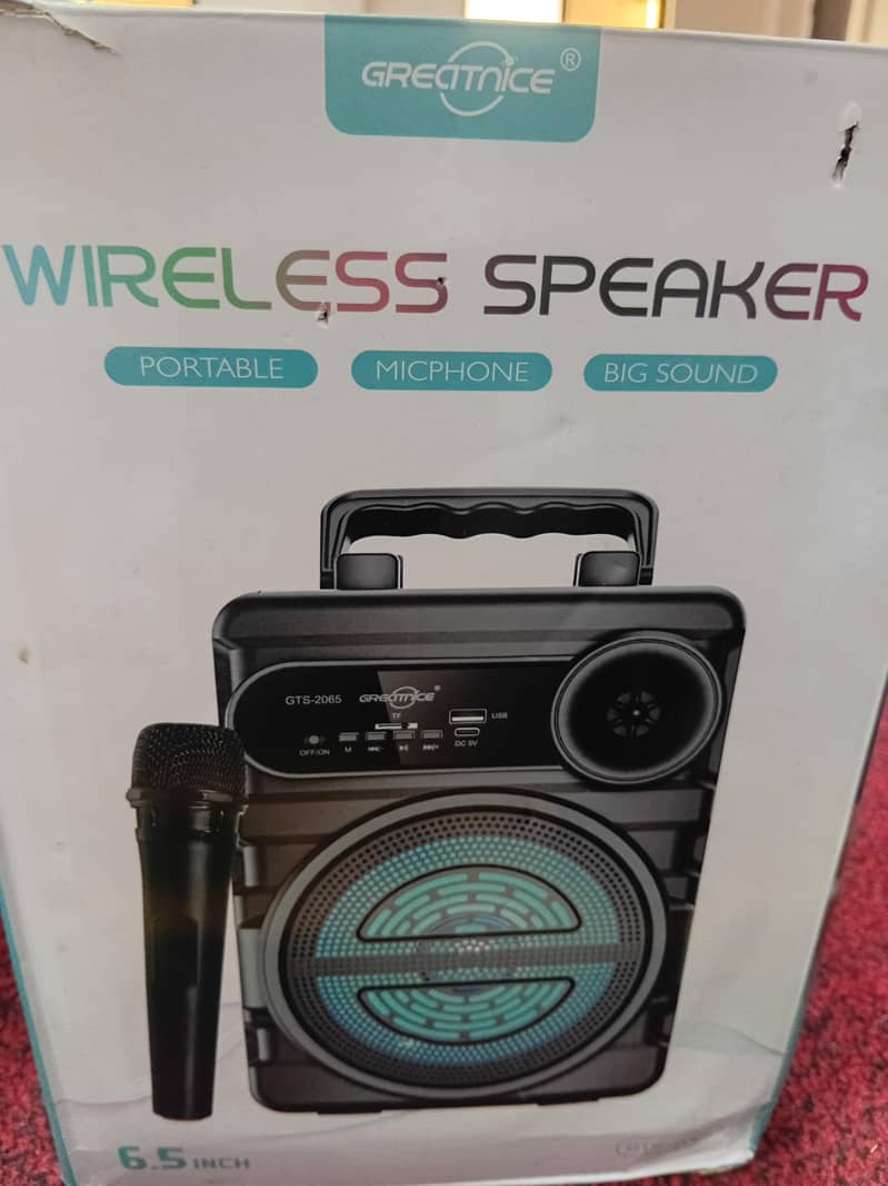wireless Bluetooth speaker with mic 0