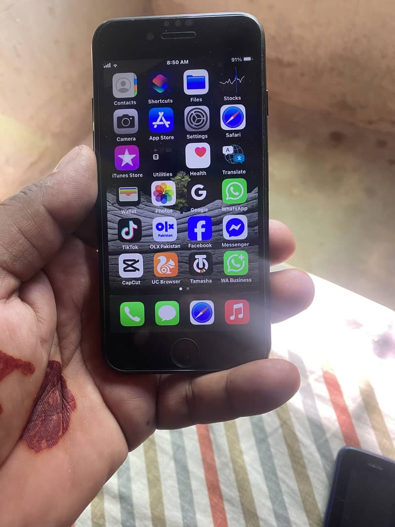 Apple iPhone 7 6