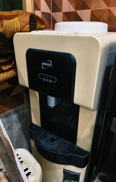 Homage Water Dispenser