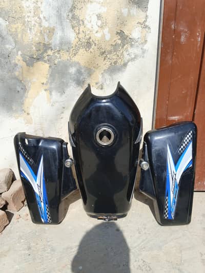Honda 125 Tank + Covers set - used