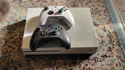 Xbox one s ( from dubai } 500 gb -