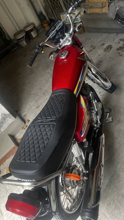 125 . . 2019 model