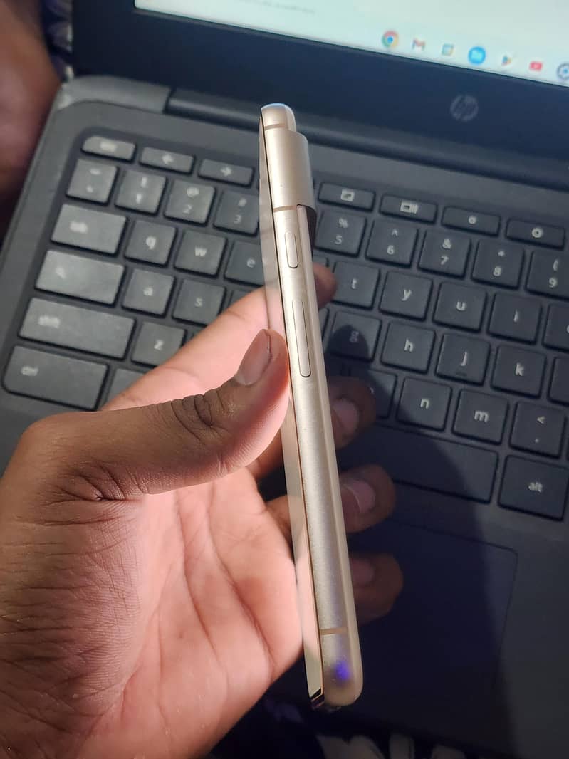 Google Pixel 8 3