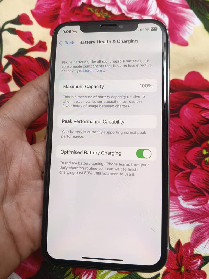 Apple iPhone X 4