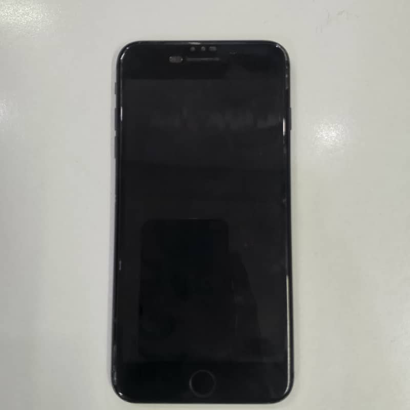 Apple iPhone 7 Plus 1