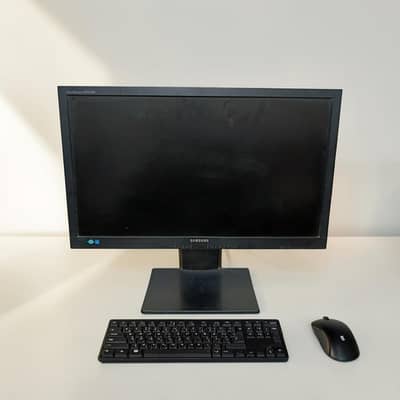 Samsung 24 Inch LED Monitor Full HD 1080p With Original Adapter