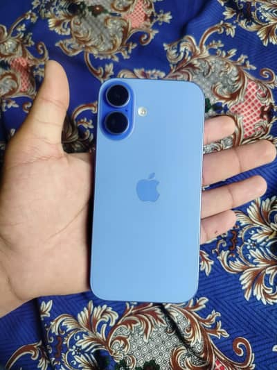 Apple iPhone 16