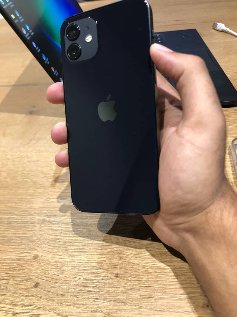 Apple iPhone 12 1