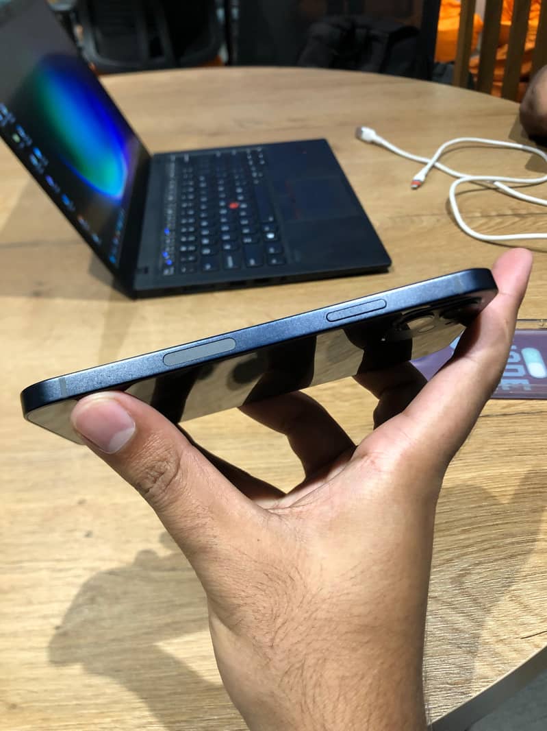 Apple iPhone 12 2
